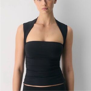 Aritzia Casual Contour Flourish Top